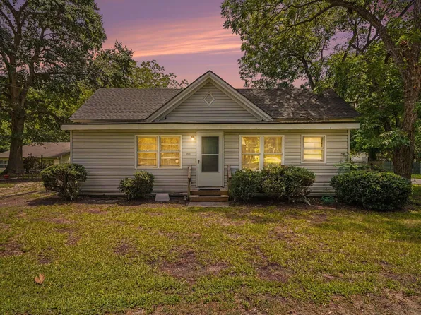 502 N Cypress St, Wendell, NC 27591