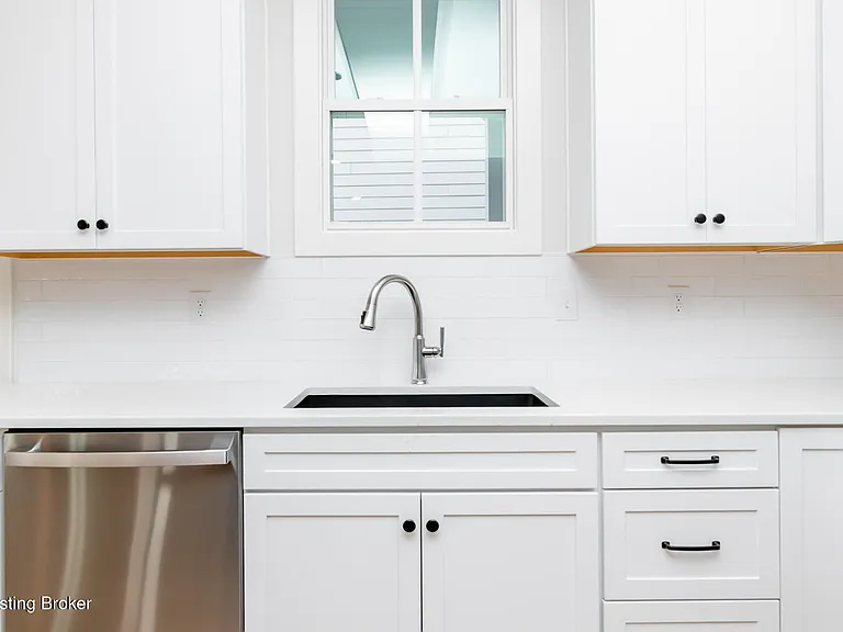 6100 Passionflower Dr #101 — Photo 12