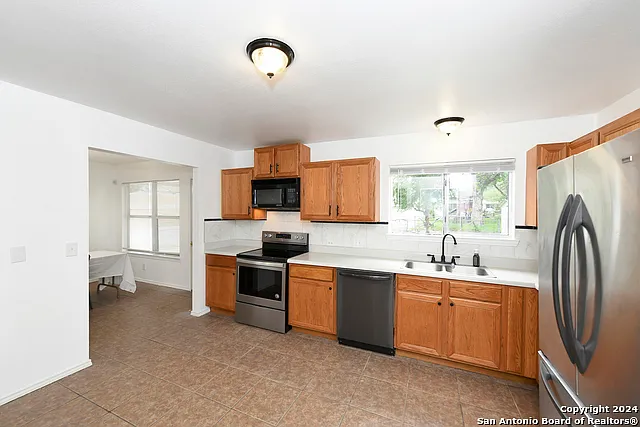 783 Clearview Dr — Photo 9