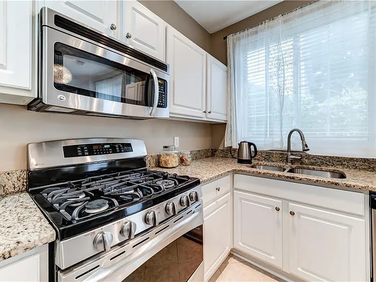 224 Harmony Ct — Photo 9