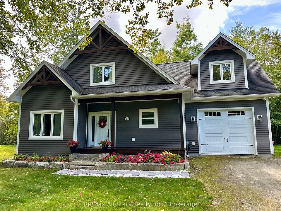 1st image of 316 1/2 Riverside Dr