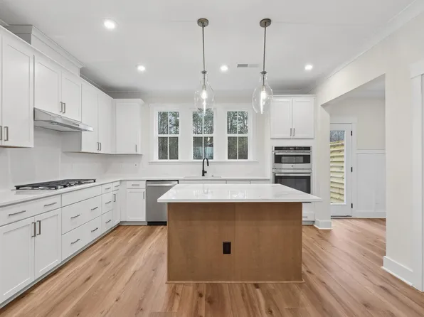 2037 Trident Maple Ln, Chapel Hill, NC 27517