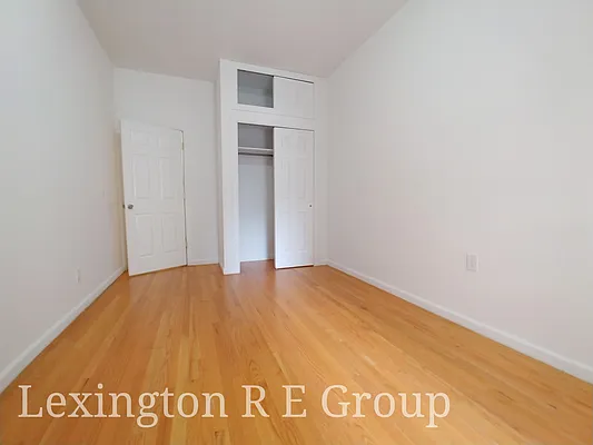 Rented by Lexington Real Estate Group | media 48