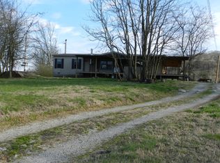 591 Maggart Rd, Elmwood, TN 38560