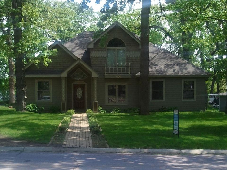 1st image of 3104 Lakeshore Dr