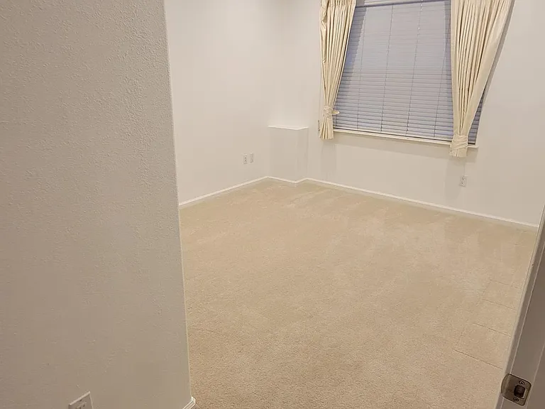 453 E Okeefe St #104 — Photo 7