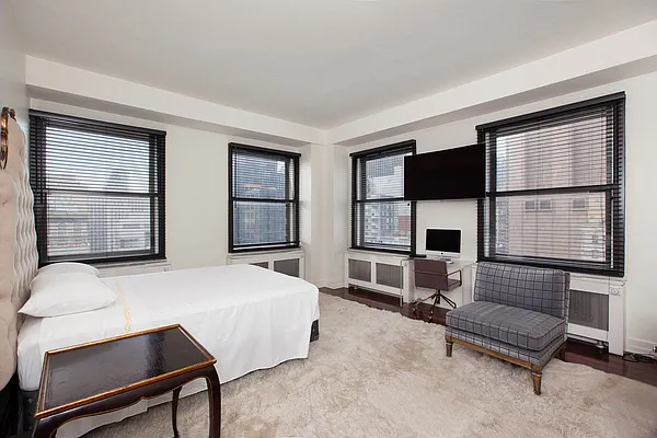 Rented by Irvine Realty Group | media 48