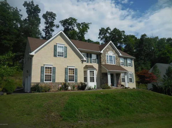 312 Shawnee Valley Dr, East Stroudsburg, PA 18302