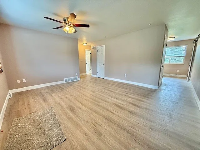 2 bed, 910 sqft, $2,200 — Photo 3