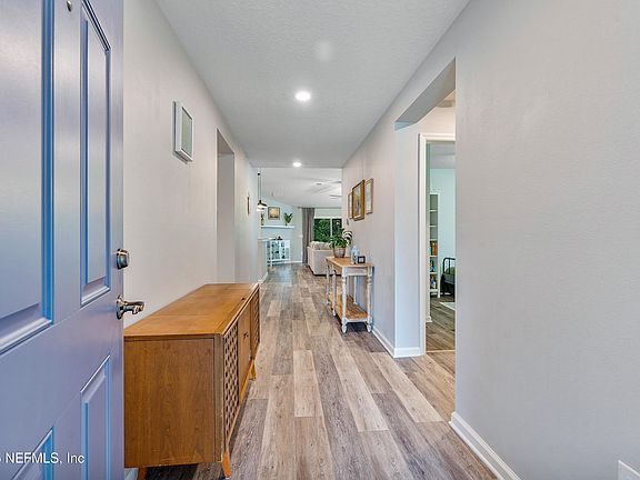 5th image of 344 E TEAGUE BAY Drive