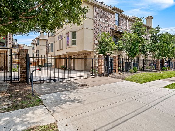 3rd image of 1910 Hope St Unit 15