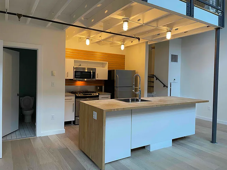 251 Heath St — Photo 6