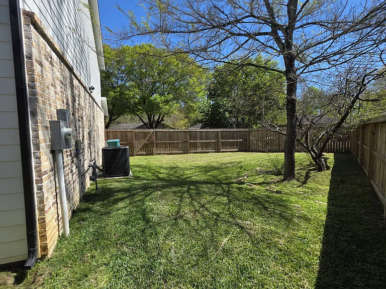 105 N Creek Dr #A/B — Photo 25