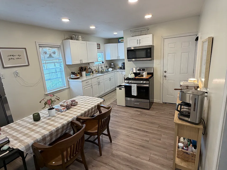 59 Eastern Ave #1