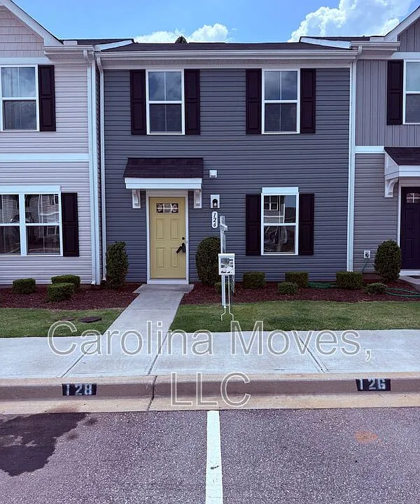 126A Fernside Ct