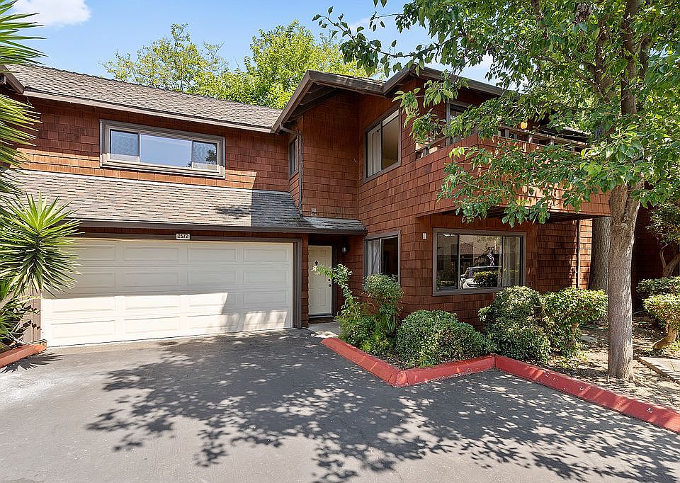 1st image of 2572 Village Dr