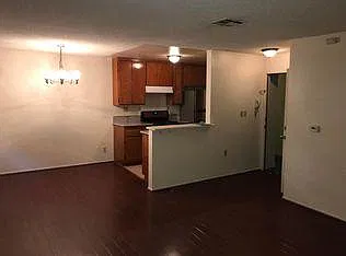 4840 Rosewood Ave — Photo 1
