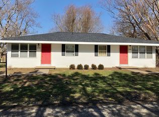 204 Proctor Ln, Saint Joseph, IL 61873