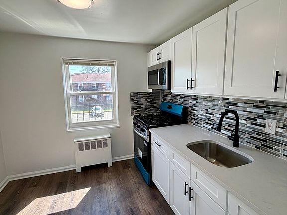 2nd image of 10 Ellington St #38-2B