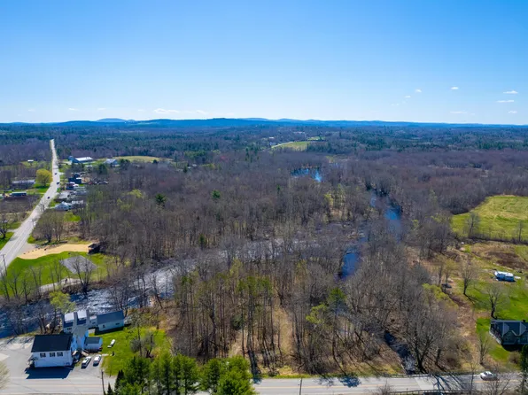 8 River Road Road, Detroit, ME 04929