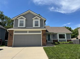 14700 S Brougham Dr, Olathe, KS 66062