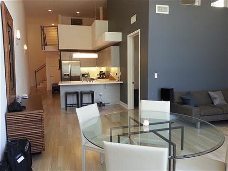 3rd image of 12837 Moorpark St Unit 102
