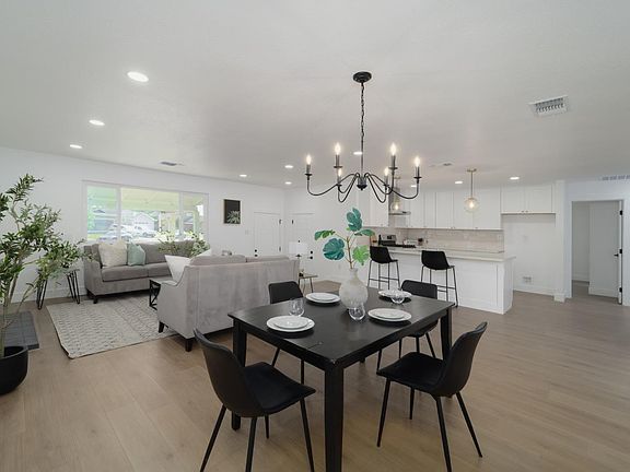 5th image of 1061 Mockingbird Court