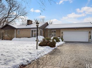 34945 N Leonard Ave, Ingleside, IL 60041