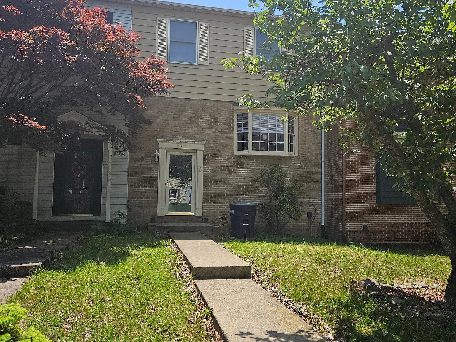 2 bed, 1.5 bath, 1408 sqft, $1,700 — Photo 1