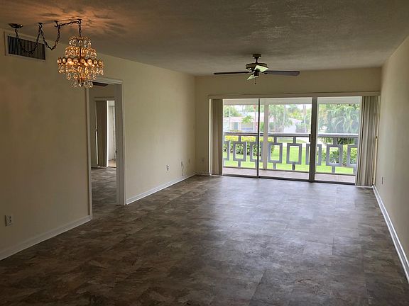 3rd image of 331 Tequesta Dr APT 220