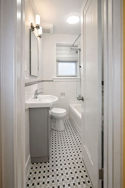 Toronto House for rent - 2 Bedrooms — photo 7