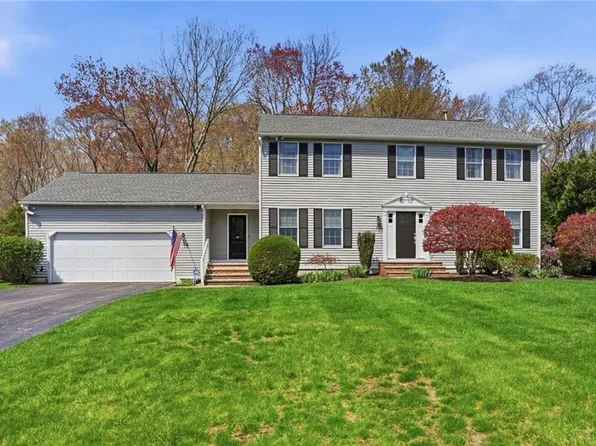 355 Larchwood Dr, Warwick, RI 02886