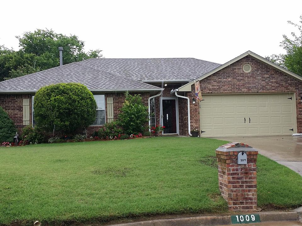 1st image of 1009 Meadowlake Dr