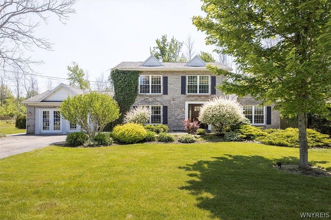 2285 Lakeview Rd, Lake View, NY 14085 Zillow