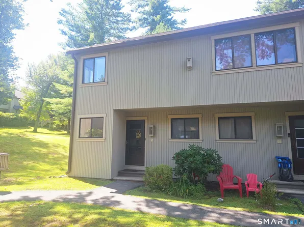 47 Woods Way #47, Woodbury, CT 06798