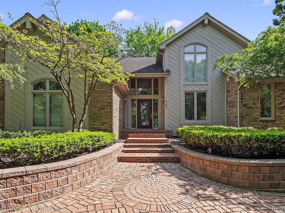 1st image of 363 Sycamore Ct