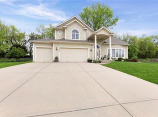 1414 151st Ter, Basehor, KS 66007
