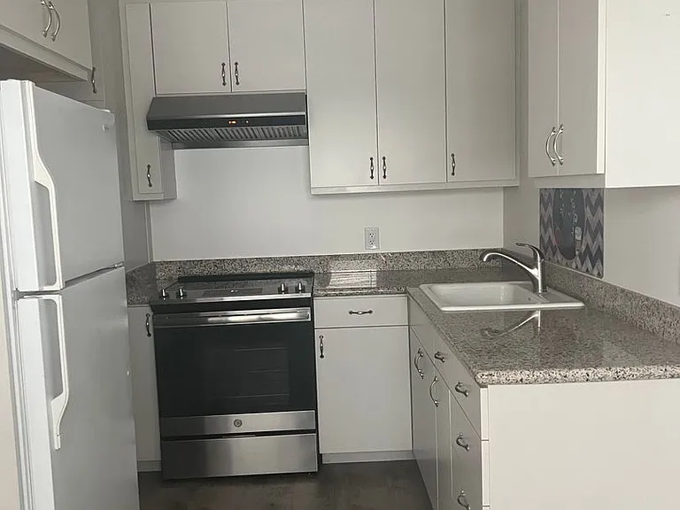 413 S 8th St — Photo 3
