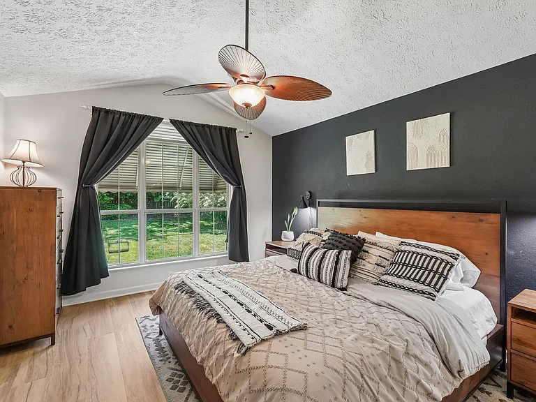3529 Thornehill Dr — Photo 18
