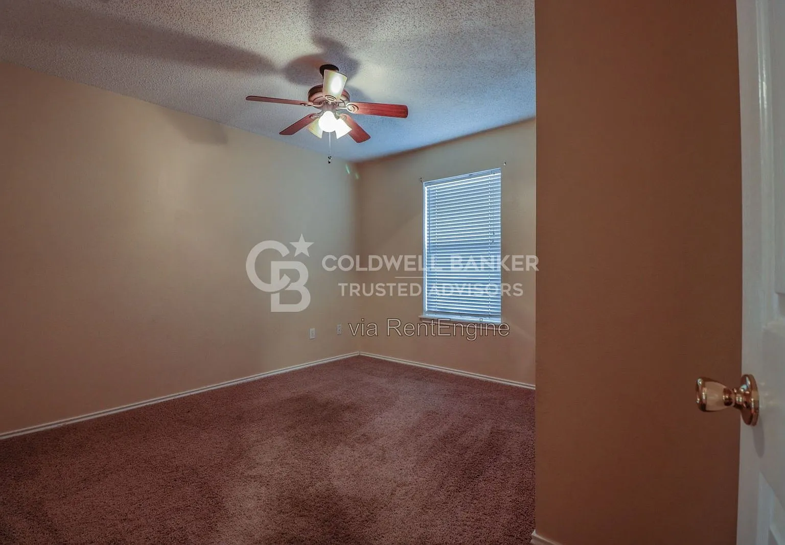 3 bed, 2.0 bath, 1182 sqft, $1,325 — Photo 4