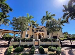 17625 SW 74th Pl, Palmetto Bay, FL 33157