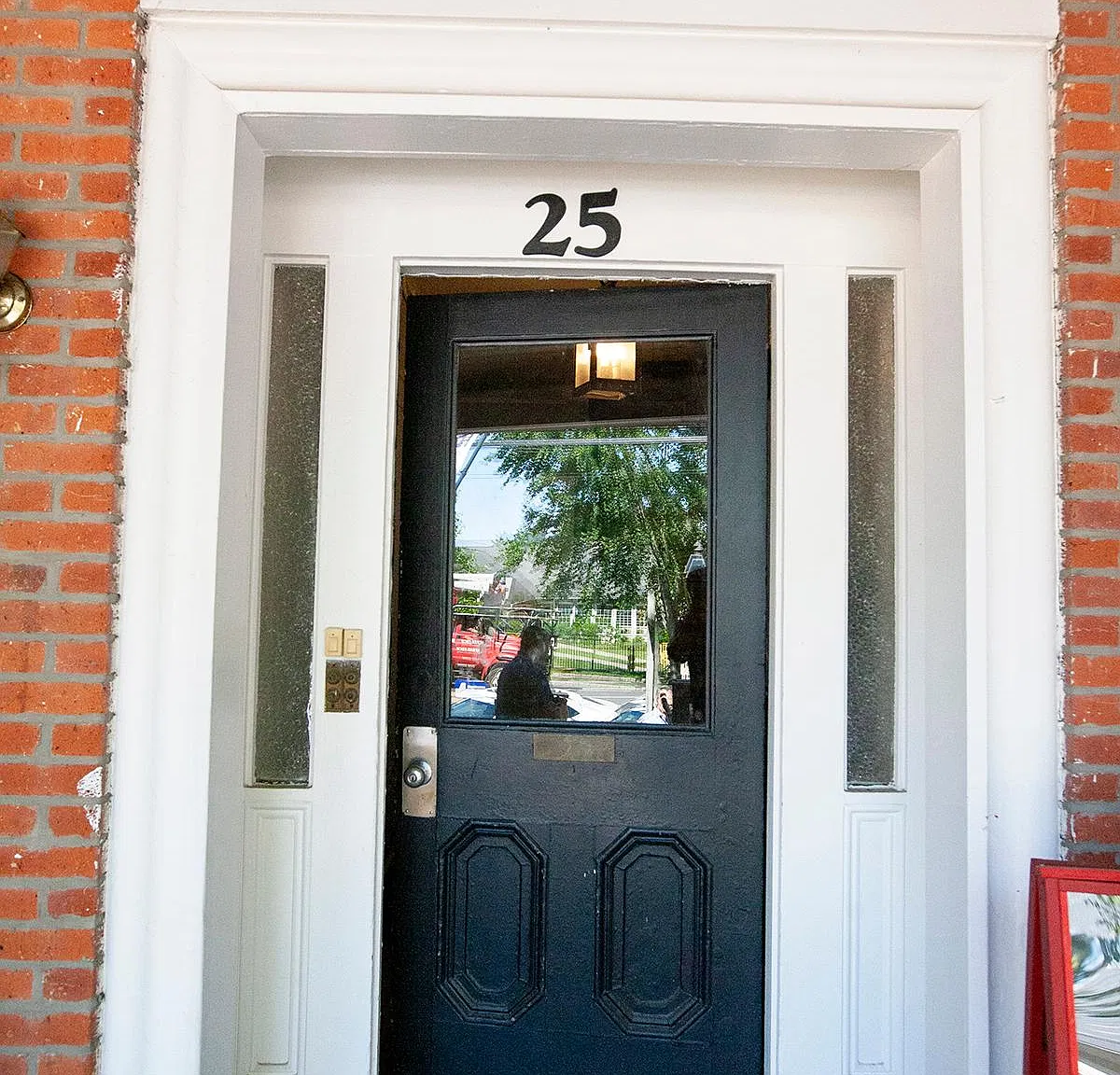 25 S Finley Ave — Photo 2