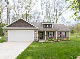 9076 N Overlook Dr, Rome City, IN 46784