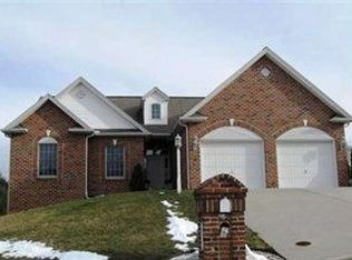 931 Sunny Hill Ln, Harrisburg, PA 17111