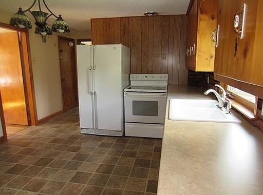 3rd image of 3 Walter Cir