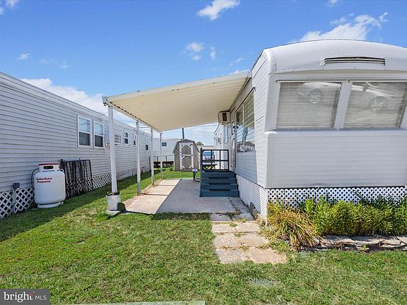 2nd image of 39046 Briny Ln #7275