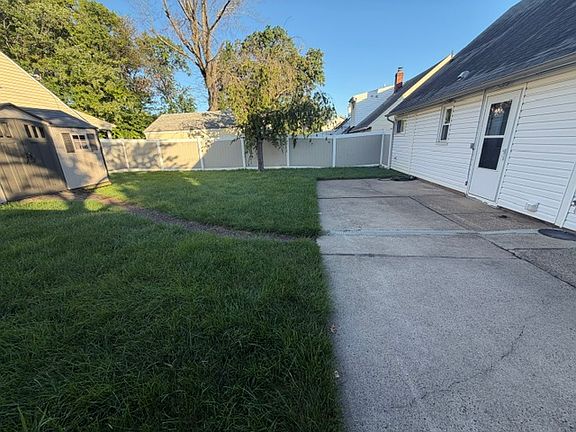 3rd image of 1083 Woodruff St