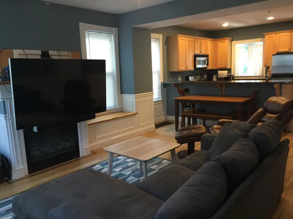 4 Wyatt Cir, Somerville, MA 02143