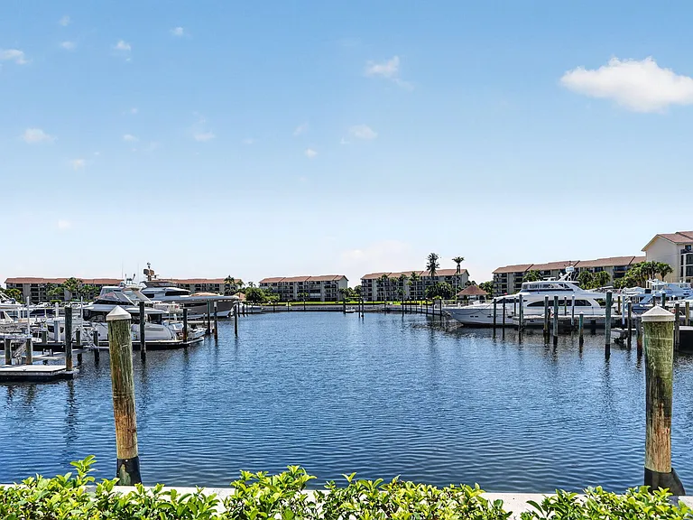 2401 Marina Isle Way #105 — Photo 4