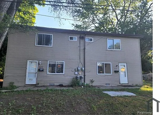 3 bed, $1,200 — Photo 1